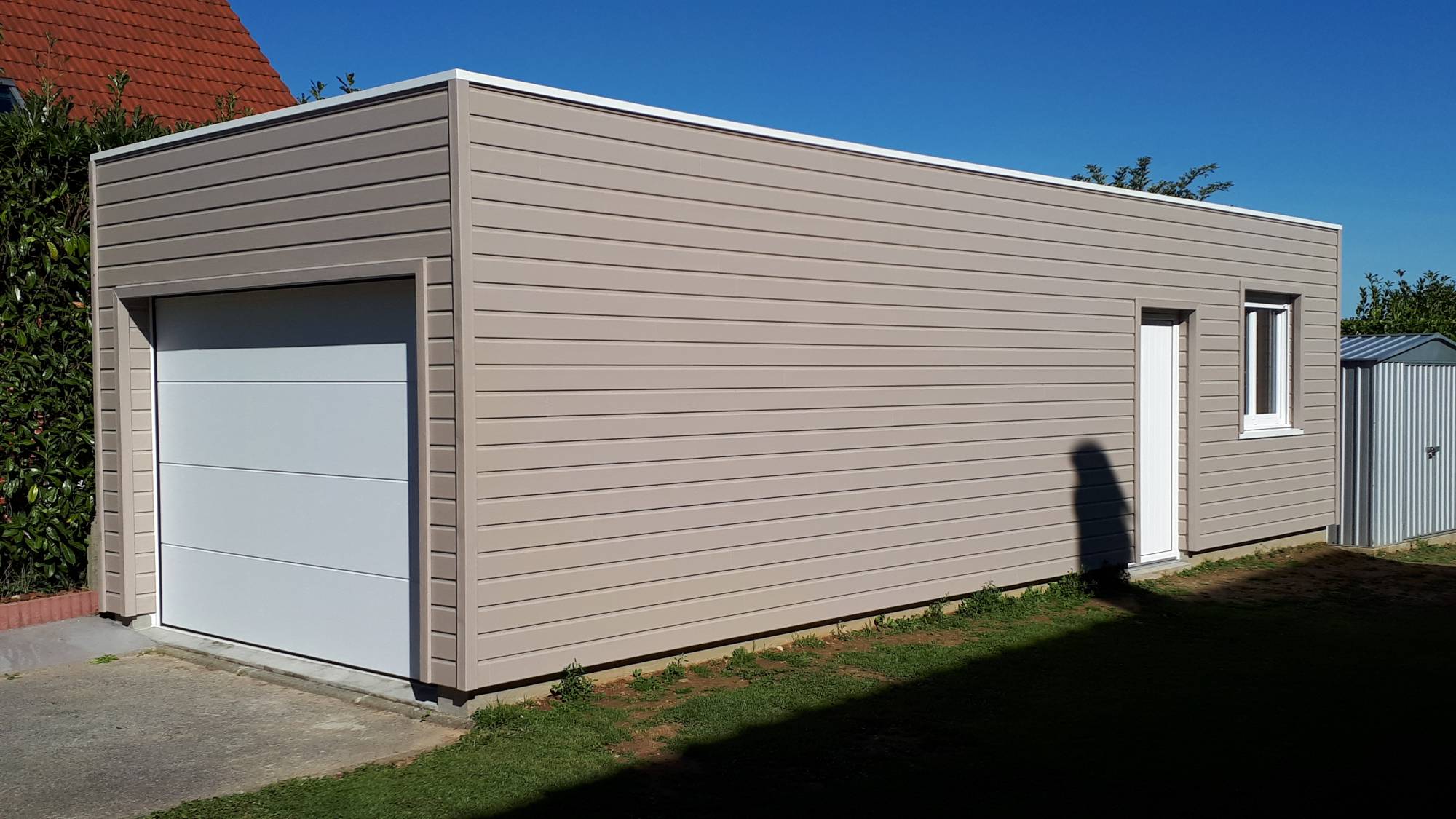 GARAGE AVEC BARDAGE SIROCCO