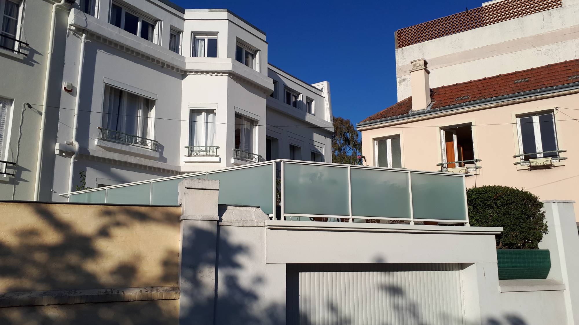 vitrage opale pour garder un minimum d'intimité