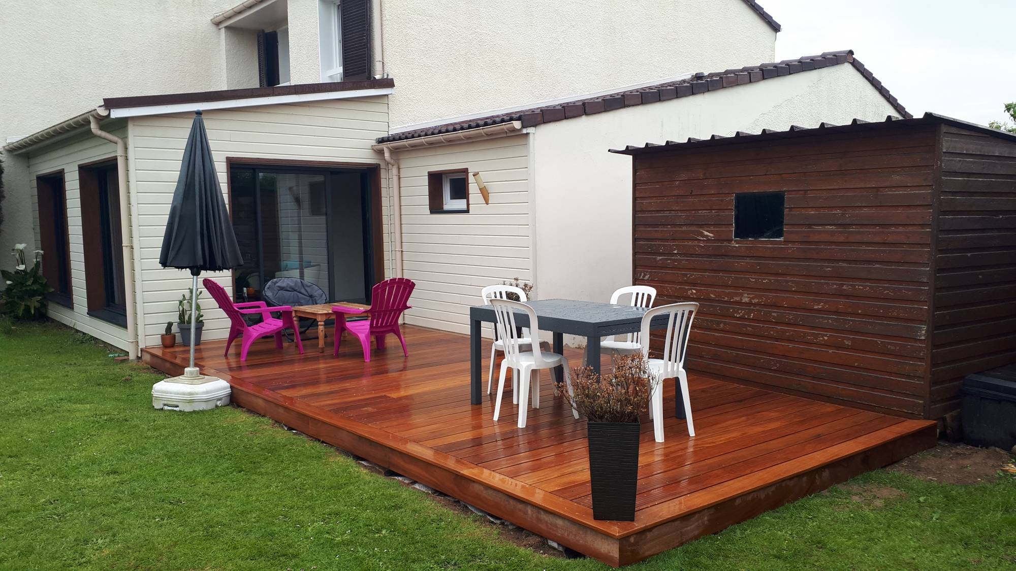 faire poser une terrasse en bois pour votre extérieur