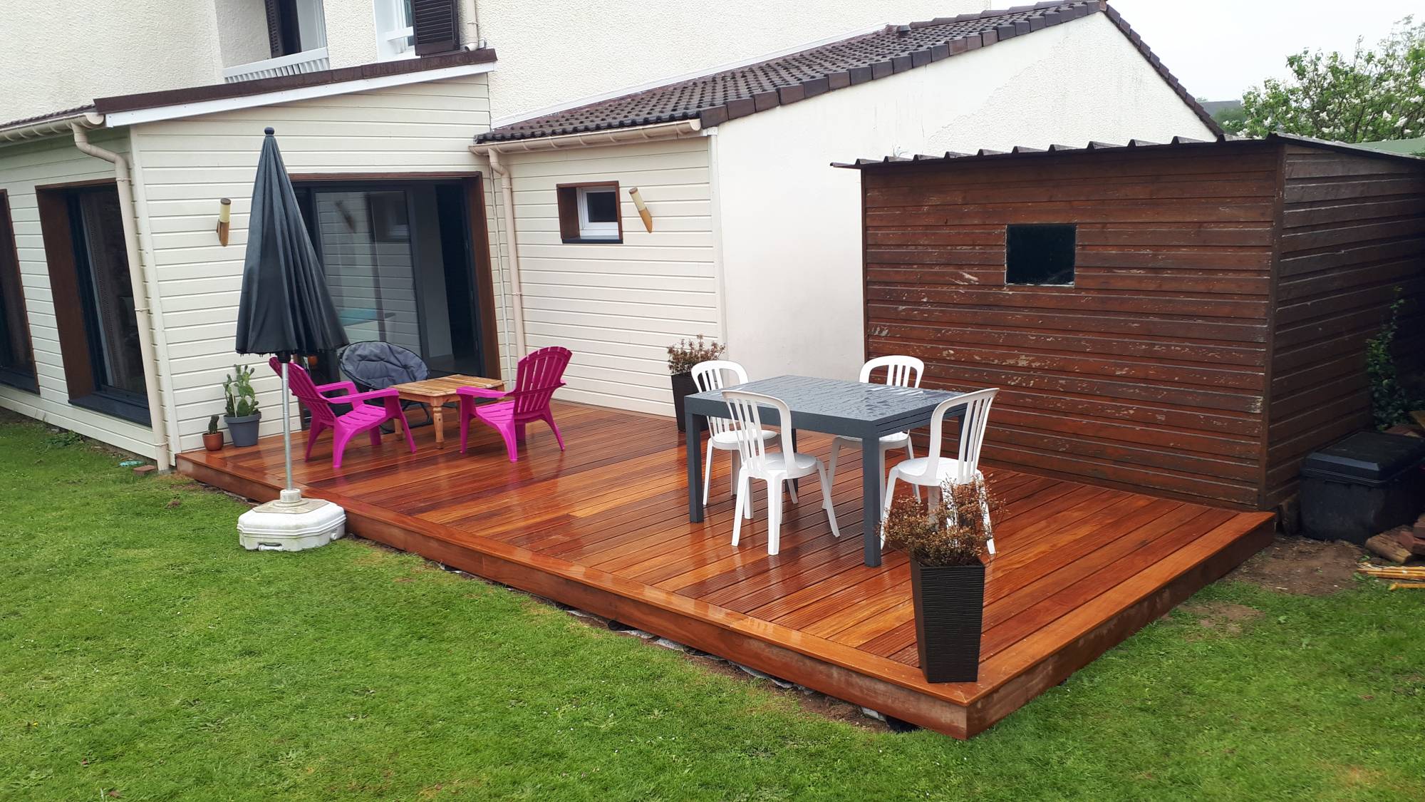 Profiter de son extérieur avec une terrasse en bois