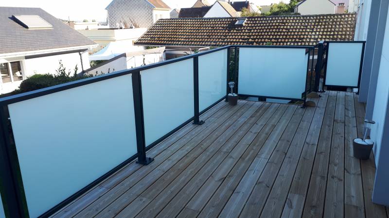 Profiter de son extérieur avec une terrasse en bois