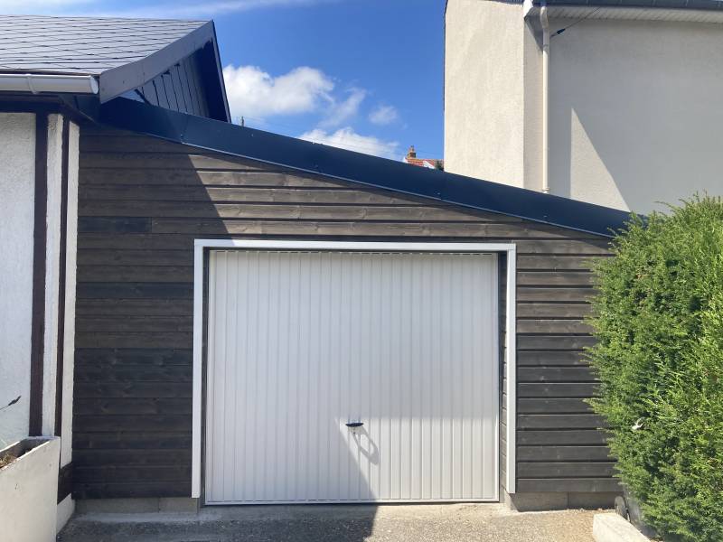 Transformer son garage par un garage en bois