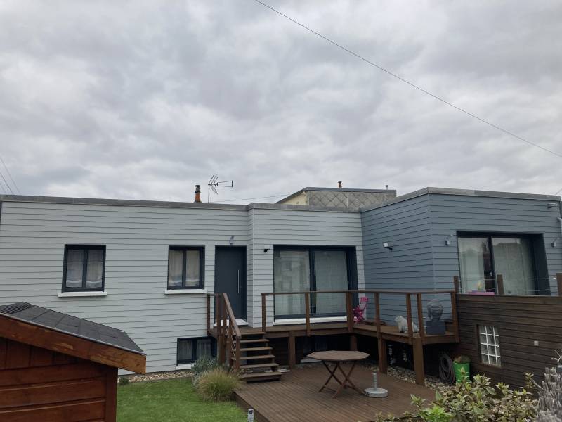 Modifier sa façade de maison avec du bardage bois