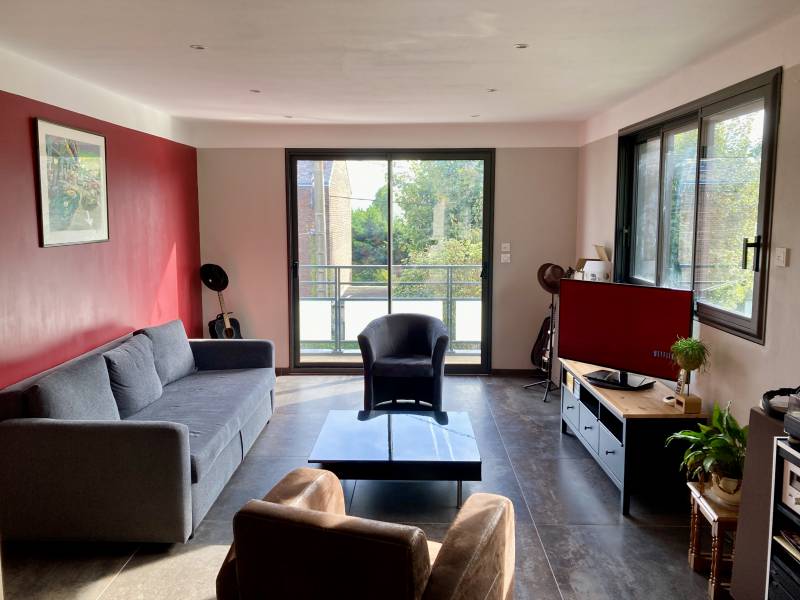 Agrandir son salon avec une extension sur pilotis