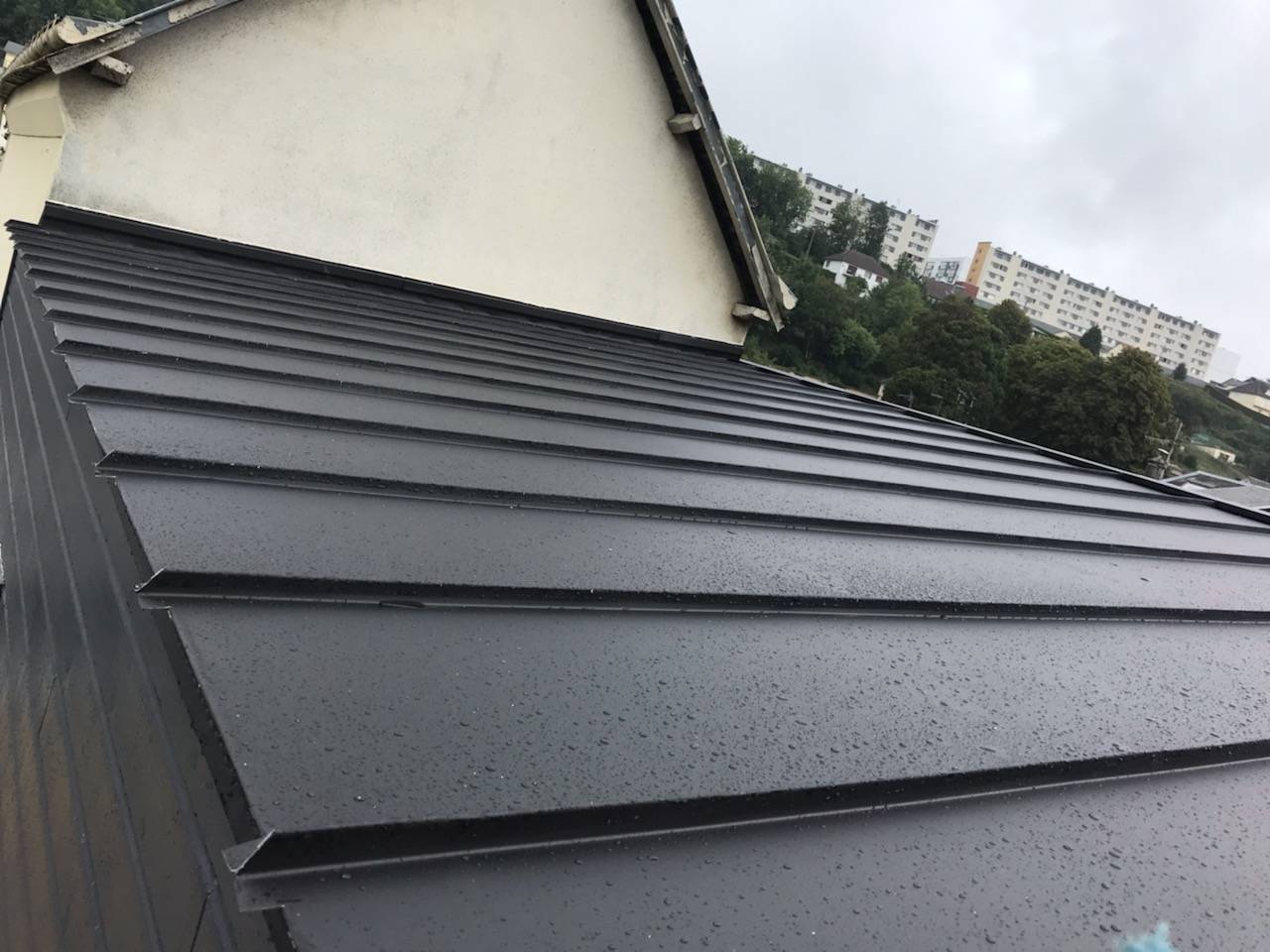 TOITURE EN TOLE BAC ACIER