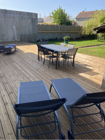 Faire installer une terrasse bois sur plots près du Havre