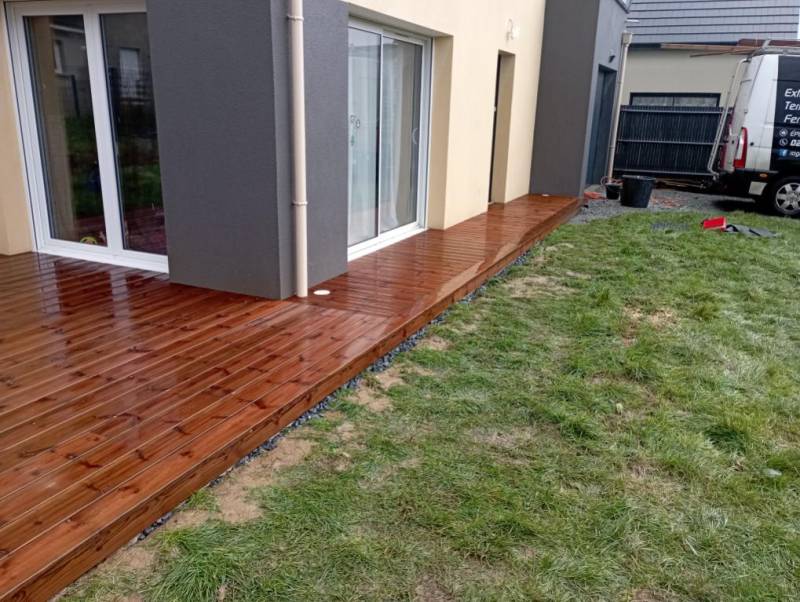 Acheter une terrasse en bois près du Havre