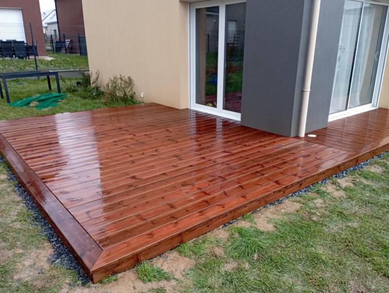 faire poser une terrasse en bois sur saint martin du manoire