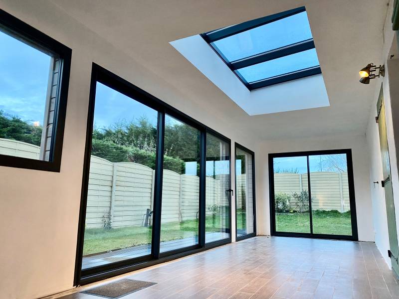 Apporter de la luminosité avec une extension en bois