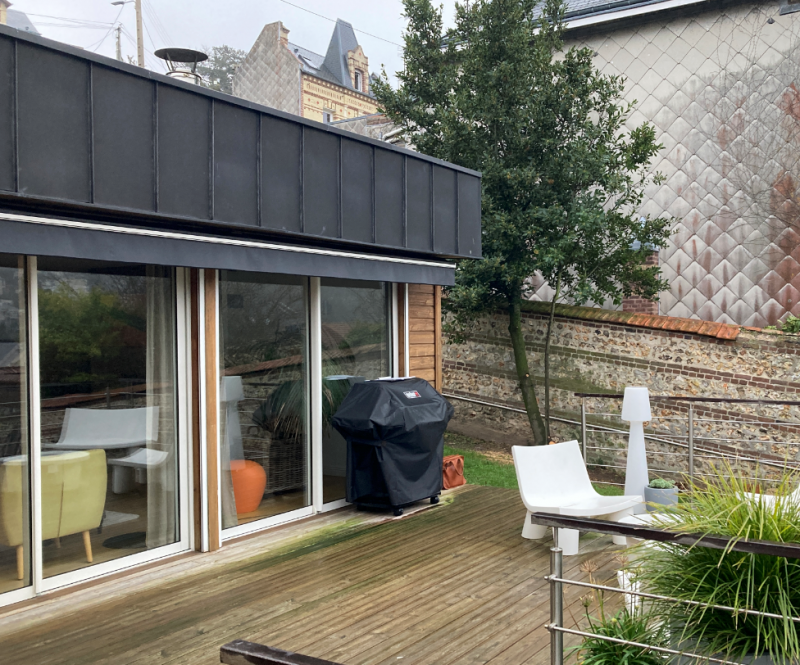Moderniser son extension en bois avec du zinc